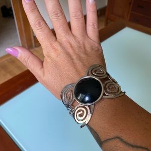 Costume jewelry metal bracelet